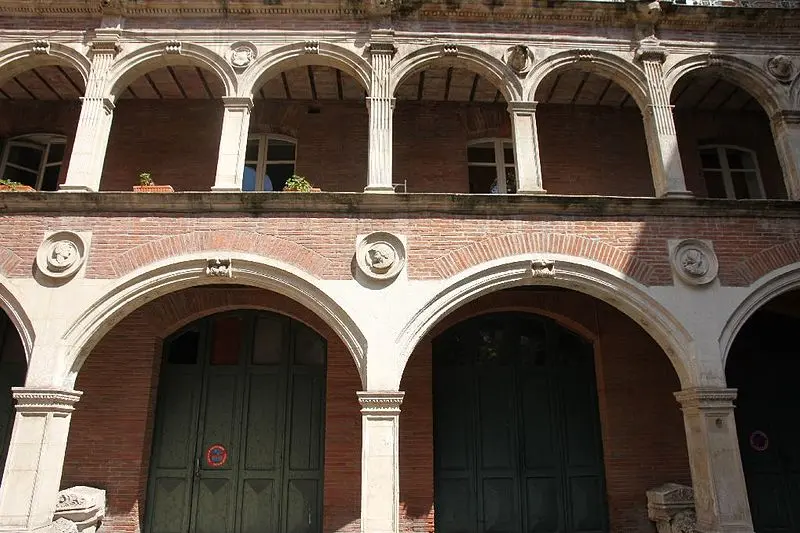 Foto de Hôtel de Pins y Hotel Antonin - Frédéric Neupont - © Creative Commons (https://creativecommons.org/licenses/by-sa/4.0/deed.fr)