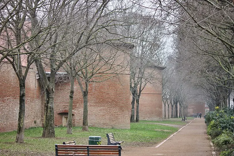 Foto von Überreste des mittelalterlichen Walls - Frédéric Neupont - © Creative Commons (https://creativecommons.org/licenses/by-sa/4.0/deed.fr)