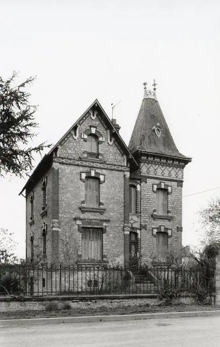 Picture of Flour mill - POP Plateforme Ouverte du Patrimoine / Base Mérimée - © Ministère de la Culture (France), Médiathèque du patrimoine et de la photographie, Tous droits réservés 