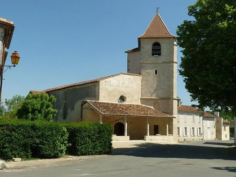 Foto von Saint-Pierre und Sainte-Radegonde Kirche - Jack ma - © Creative Commons (https://creativecommons.org/licenses/by-sa/4.0/deed.fr)