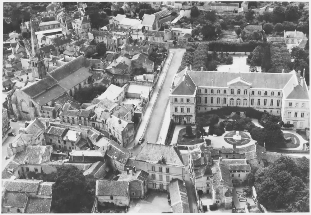 Picture of Town hall - POP Plateforme Ouverte du Patrimoine / Base Mérimée - © Ministère de la Culture (France), Médiathèque du patrimoine et de la photographie, diffusion RMN-GP
