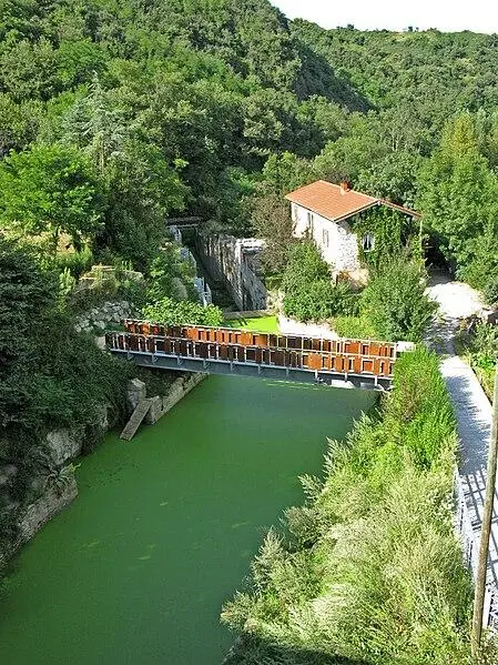 Foto von Ehemaliger Givors Canal - Georgespitiot - © Creative Commons (https://creativecommons.org/licenses/by-sa/4.0/deed.fr)