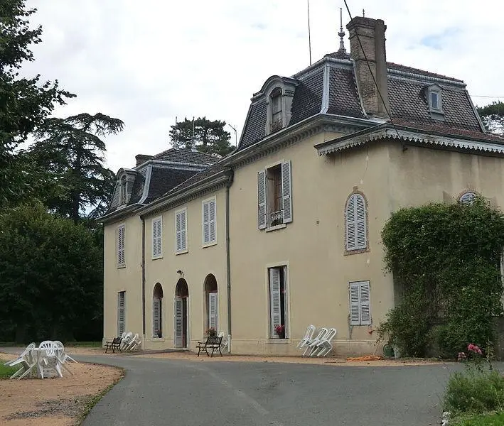 Foto von Schloss - Benoît Prieur (1975–) Autres noms Nom de naissance - © Creative Commons (https://creativecommons.org/licenses/by-sa/4.0/deed.fr)