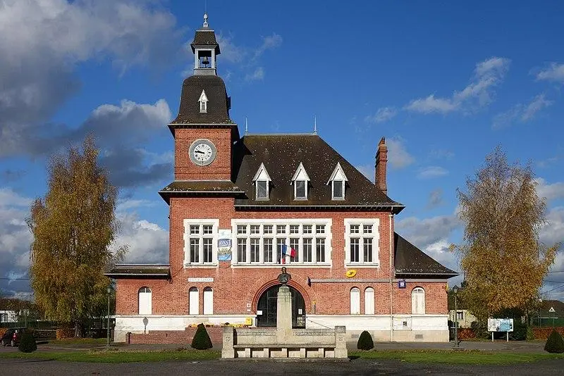 Foto von Platzieren Sie Carnegie de Fargniers - Frédéric DE LA VIUDA - © Creative Commons (https://creativecommons.org/licenses/by-sa/4.0/deed.fr)