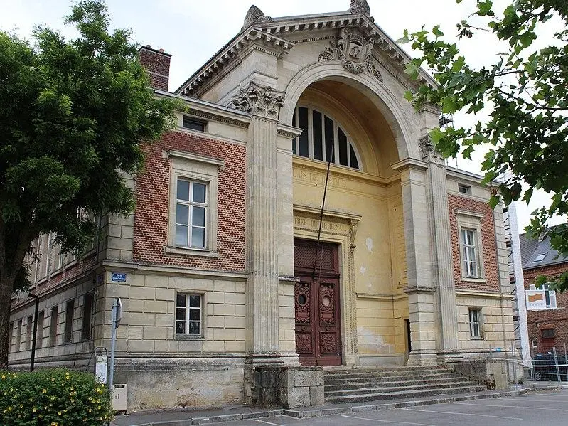 Foto von Gerichtsgebäude - René Hourdry - © Creative Commons (https://creativecommons.org/licenses/by-sa/4.0/deed.fr)