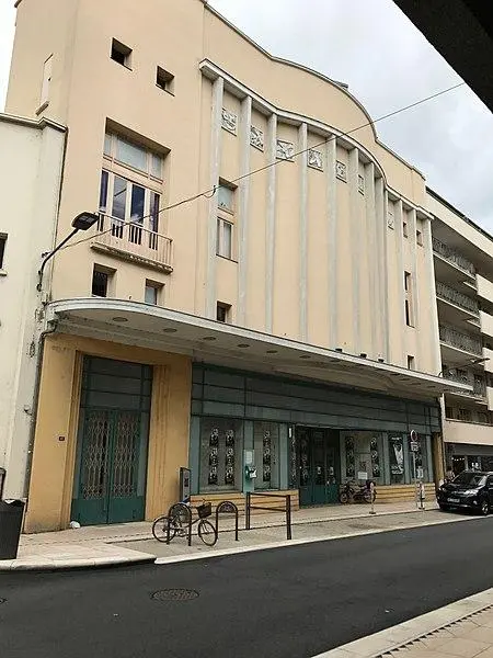 Foto von Kleines Casino, derzeit Valéry Larbaud Cultural Center - Mohatatou - © Creative Commons (https://creativecommons.org/licenses/by-sa/4.0/deed.fr)