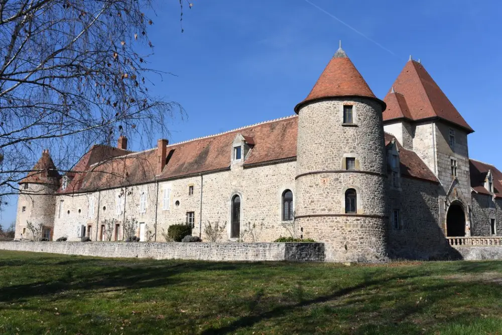 Foto von Château de Boussac - POP Plateforme Ouverte du Patrimoine / Base Mérimée - © Ministère de la Culture (France), Direction Régionale des Affaires Culturelles d’Auvergne-Rhône-Alpes – Tous droits réservés