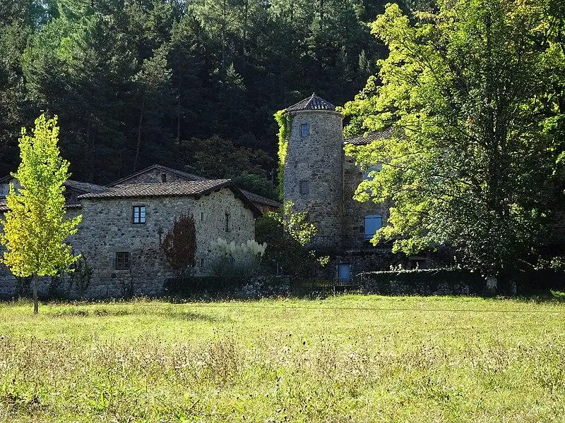 Foto von Ehemaliges starkes Haus in Montseveny namens Château de Montseveny - Celeda - © Creative Commons (https://creativecommons.org/licenses/by-sa/4.0/deed.fr)
