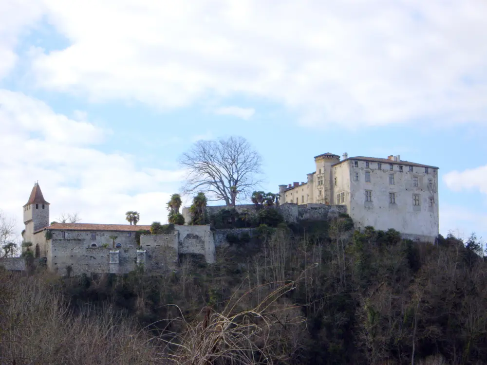 Foto de Castillo de Prat - Sous licence Creative Commons (https://creativecommons.org/licenses/by-sa/4.0/deed.fr) - Par Florent Abel - © Creative Commons (https://creativecommons.org/licenses/by-sa/4.0/deed.fr)