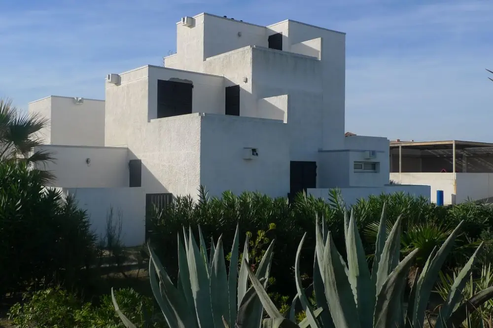 Foto von Holiday Village "Les Carrats", das sich im Port-Leucate befindet - POP Plateforme Ouverte du Patrimoine / Base Mérimée - © Ministère de la Culture (France), Direction régionale des affaires culturelles d’Occitanie – Tous droits réservés