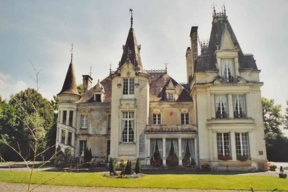 Picture of Castle of Trant - POP Plateforme Ouverte du Patrimoine / Base Mérimée - © Ministère de la Culture (France), Médiathèque du patrimoine et de la photographie, tous droits réservés