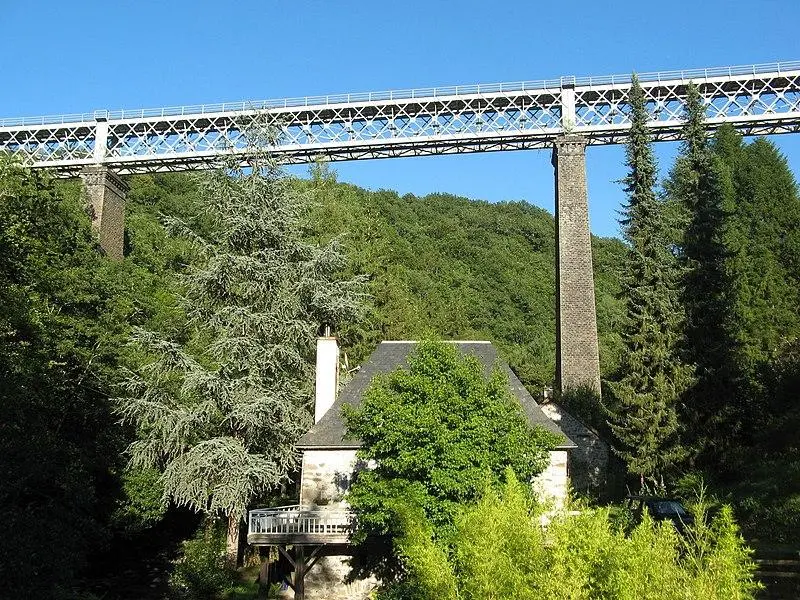Picture of Mars viaduct - Robin Chubret - © Creative Commons (https://creativecommons.org/licenses/by-sa/4.0/deed.fr)