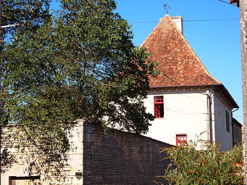 Foto von Castttes Castle - Rosier - © Creative Commons (https://creativecommons.org/licenses/by-sa/4.0/deed.fr)