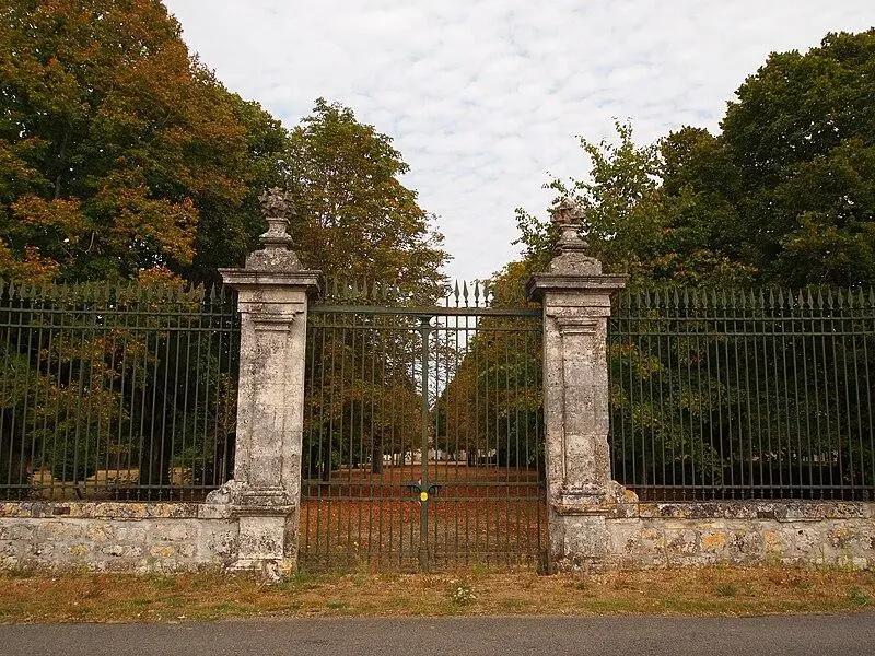 Foto von Riberolles Manor - Rosier - © Creative Commons (https://creativecommons.org/licenses/by-sa/4.0/deed.fr)