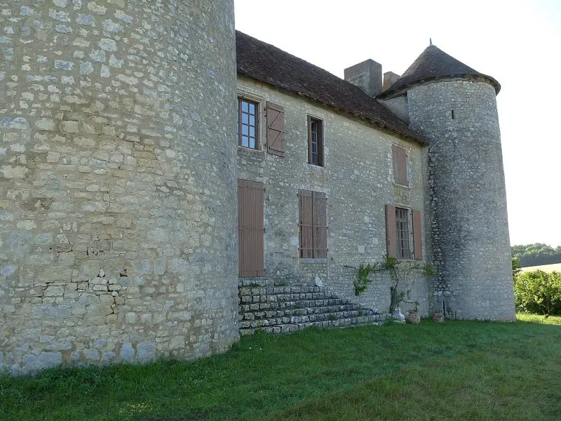 Foto de Castillo de Bourgon - Jack ma - © Creative Commons (https://creativecommons.org/licenses/by-sa/4.0/deed.fr)