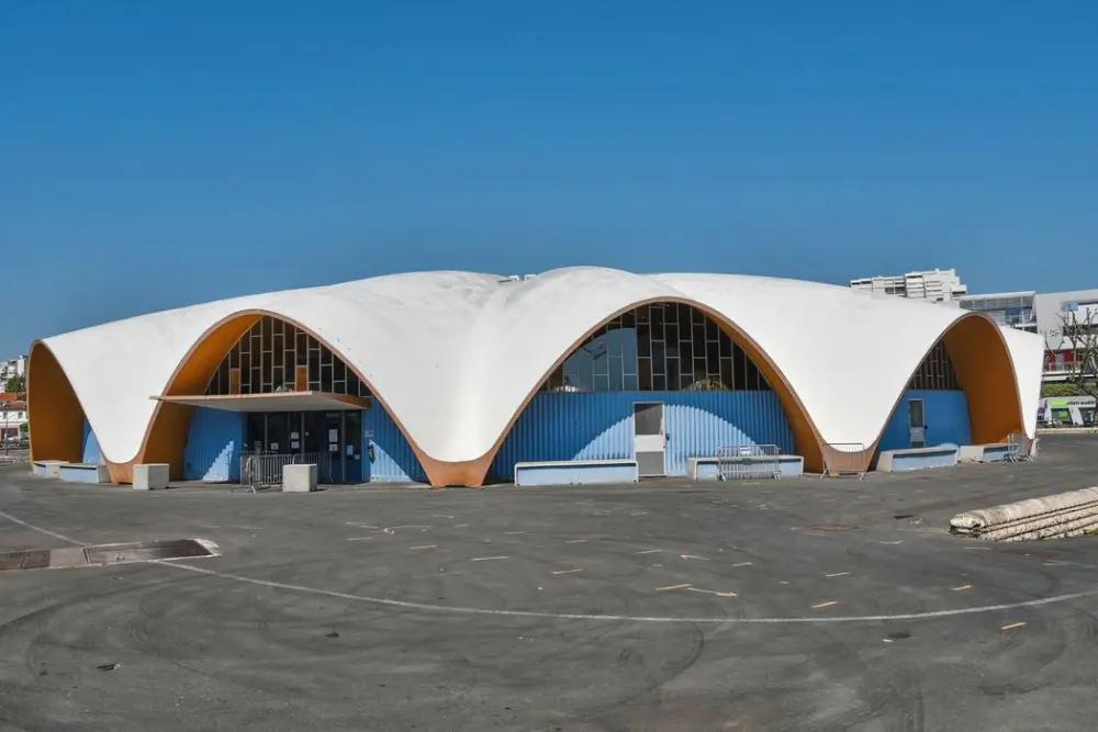 Picture of Covered market - POP Plateforme Ouverte du Patrimoine / Base Mérimée - © Ministère de la Culture (France), Direction Régionale des Affaires Culturelles de Nouvelle-Aquitaine / Unité départementale de l’architecture et du patrimoine de Charente-Maritime – Tous droits réservés 