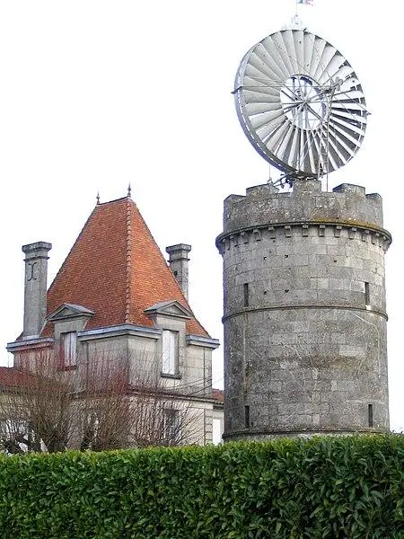 Picture of "Aeolienne located at the place of" Le Clône "" - P.Charpiat - © Creative Commons (https://creativecommons.org/licenses/by-sa/4.0/deed.fr)