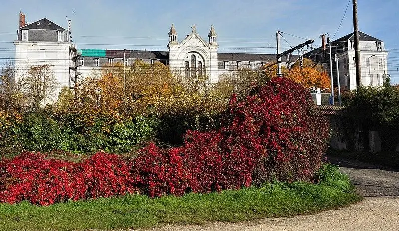 Foto von Kloster der Schwestern des heiligen Sakrements und der Nächstenliebe - Guillaume70 - © Creative Commons (https://creativecommons.org/licenses/by-sa/4.0/deed.fr)
