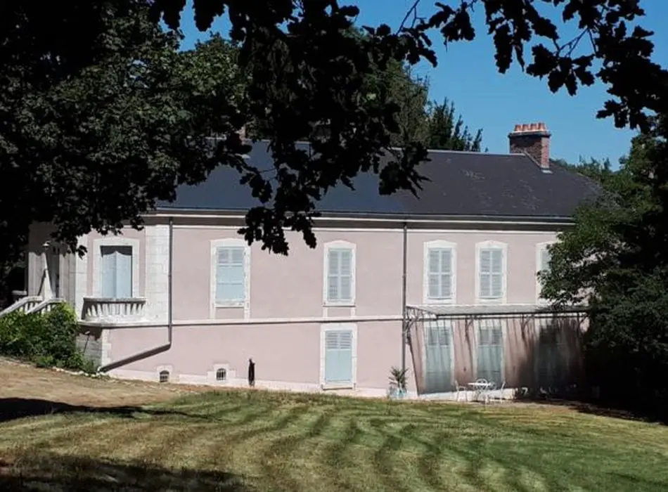 Foto von Haus, Nebengebäude, Garten und Park "Clires" - POP Plateforme Ouverte du Patrimoine / Base Mérimée - © Ministère de la Culture (France), Direction Régionale des Affaires Culturelles du Centre-Val de Loire – Tous droits réservés 