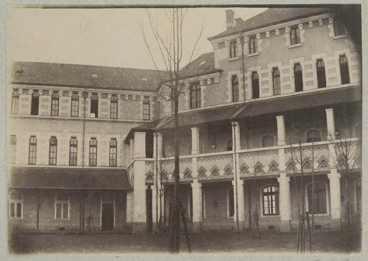 Foto de Edmond-Perrier High School - POP Plateforme Ouverte du Patrimoine / Base Mérimée - © Ministère de la Culture (France), Médiathèque du patrimoine et de la photographie, diffusion RMN-GP