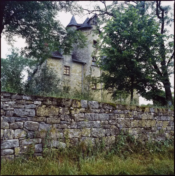 Picture of Château du Pruch - POP Plateforme Ouverte du Patrimoine / Base Mérimée - © Donation VMF, Ministère de la Culture (France), Médiathèque du patrimoine et de la photographie, diffusion GrandPalaisRmn Photo
