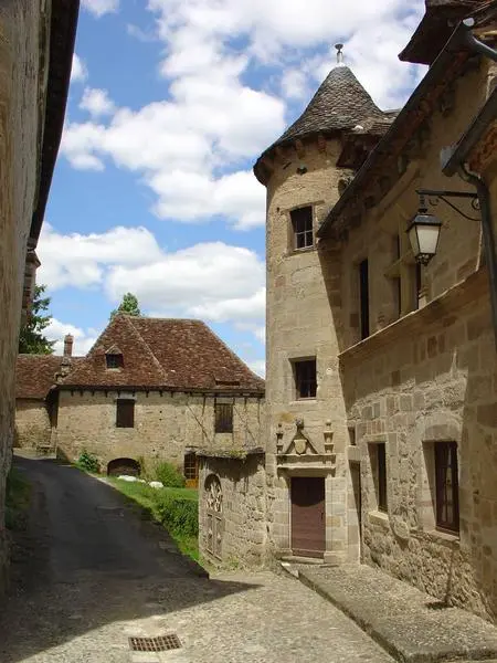 Foto di House del XVI secolo - POP Plateforme Ouverte du Patrimoine / Base Mérimée - © Ministère de la Culture (France), Médiathèque du patrimoine et de la photographie, droits réservés
