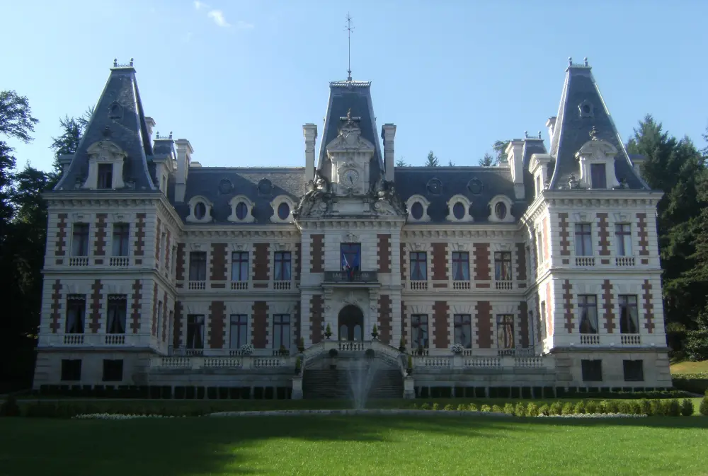 Foto di Prefettura di tulle - Sous licence Creative Commons (https://creativecommons.org/licenses/by-sa/4.0/deed.fr) - Par Bonarov - © Creative Commons (https://creativecommons.org/licenses/by-sa/4.0/deed.fr)