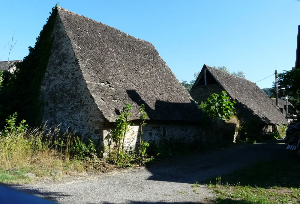 Foto von Granges-Anbietbar gegenüber dem Krankenhaus nebeneinander - Sous licence Creative Commons (https://creativecommons.org/licenses/by-sa/4.0/deed.fr) - Par Père Igor - © Creative Commons (https://creativecommons.org/licenses/by-sa/4.0/deed.fr)