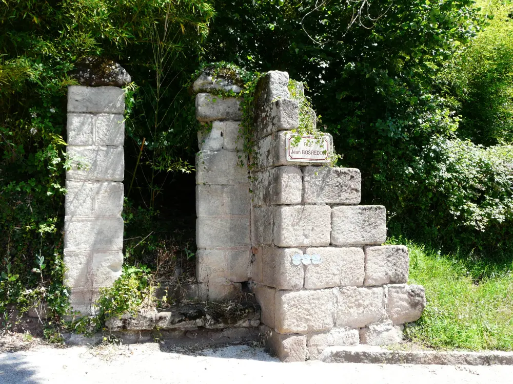 Foto de "Ex Castrum of Malemort Dit" Domaine de Montemart "" - Sous licence Creative Commons (https://creativecommons.org/licenses/by-sa/4.0/deed.fr) - Par Père Igor - © Creative Commons (https://creativecommons.org/licenses/by-sa/4.0/deed.fr)