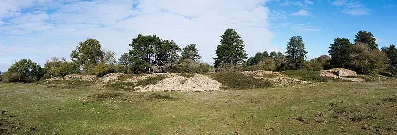 Foto de Campamento de Myard o Miard - CrlNvl - © Creative Commons (https://creativecommons.org/licenses/by-sa/4.0/deed.fr)