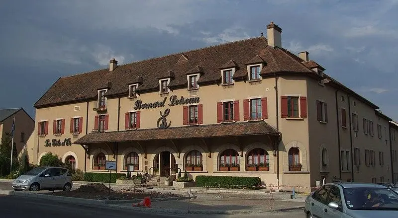 Foto de Ex Hotel de la Côte-D'or, Relais Bernard Loiseau - Christophe.Finot - © Creative Commons (https://creativecommons.org/licenses/by-sa/4.0/deed.fr)