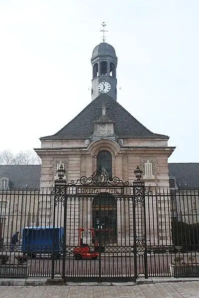 Foto de Hospital (ex Hôtel-dieu) - photography taken by Christophe.Finot - © Creative Commons (https://creativecommons.org/licenses/by-sa/4.0/deed.fr)