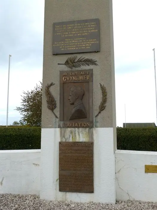 Foto von Denkmal für Guynemer - POP Plateforme Ouverte du Patrimoine / Base Mérimée - © Ministère de la Culture (France), Direction Régionale des Affaires Culturelles de Bourgogne-Franche-Comté – Tous droits réservés 