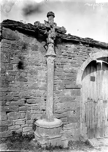 Foto von Monumentalkreuz: Nordostwinkel der Rue-Franche und Ruejean-Dampt - Auteur inconnu - © Creative Commons (https://creativecommons.org/licenses/by-sa/4.0/deed.fr)
