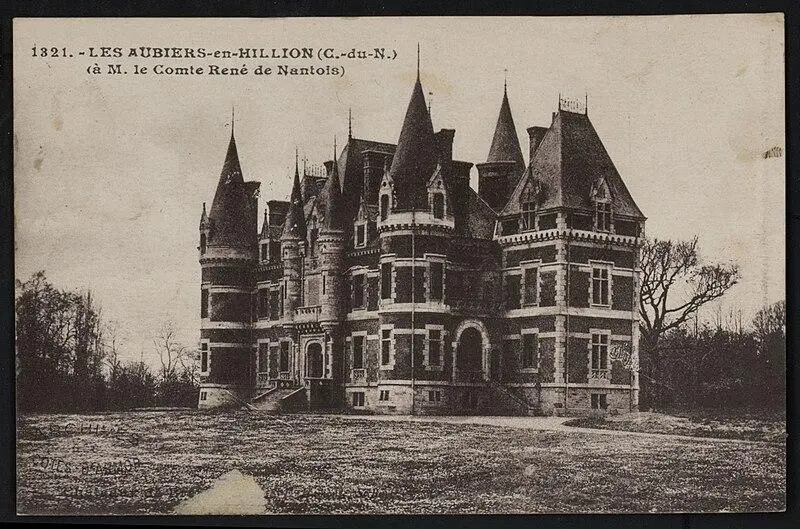 Picture of Château des Aubiers - Auteur inconnu - © Creative Commons (https://creativecommons.org/licenses/by-sa/4.0/deed.fr)