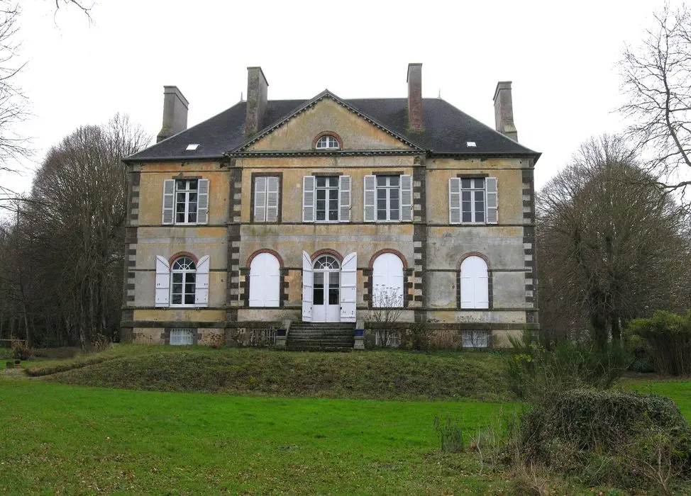 Foto di Castello di porte - POP Plateforme Ouverte du Patrimoine / Base Mérimée - ® Ministère de la Culture (France), Direction Régionale des Affaires Culturelles de Bretagne, tous droits réservés