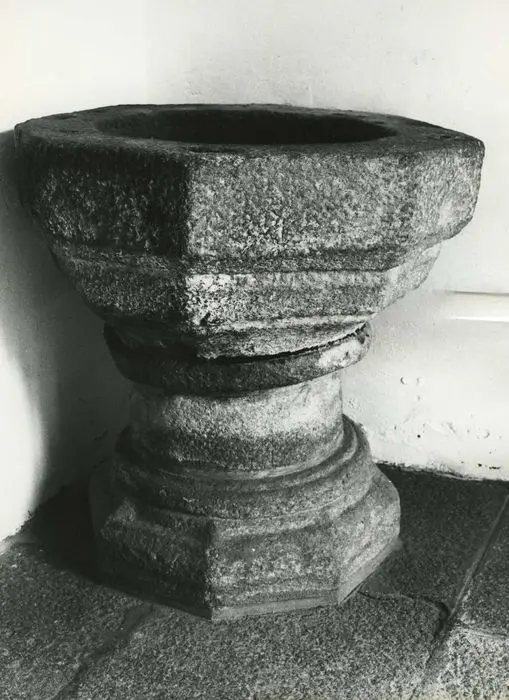 Foto von Saint-Thélo-Kirche - Sous licence Creative Commons (https://creativecommons.org/licenses/by-sa/4.0/deed.fr) - Par Reinhardhauke - © Creative Commons (https://creativecommons.org/licenses/by-sa/4.0/deed.fr)