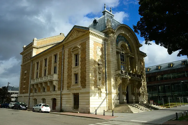 Foto di Teatro municipale - Odenel - © Creative Commons (https://creativecommons.org/licenses/by-sa/4.0/deed.fr)