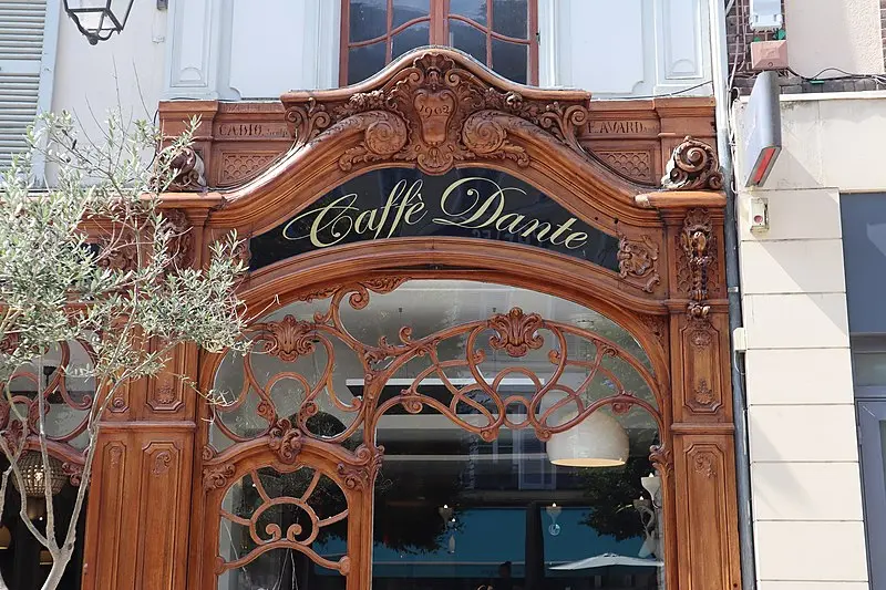Picture of Former Lefèbvre printing works and former Broult Dividis bookstore - Jean de l'Auxois - © Creative Commons (https://creativecommons.org/licenses/by-sa/4.0/deed.fr)