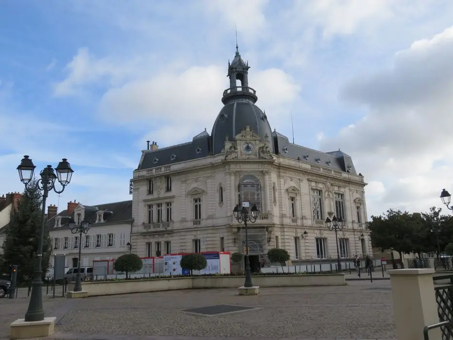 Picture of Caisse Hotel d'Epargne - POP Plateforme Ouverte du Patrimoine / Base Mérimée - © Ministère de la Culture (France), Direction Régionale des Affaires Culturelles du Centre-Val de Loire, tous droits réservés