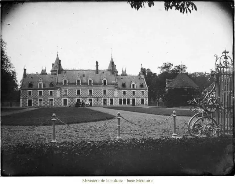 Foto de Castillo Escorp para - Gustave William Lemaire (1848–1928) Descriptionpho - © Creative Commons (https://creativecommons.org/licenses/by-sa/4.0/deed.fr)