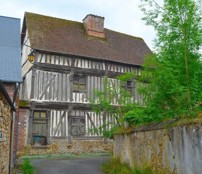 Foto de Casa en lados de madera, en Blévy - POP Plateforme Ouverte du Patrimoine / Base Mérimée - © Ministère de la Culture (France), Médiathèque du patrimoine et de la photographie, diffusion RMN-GP