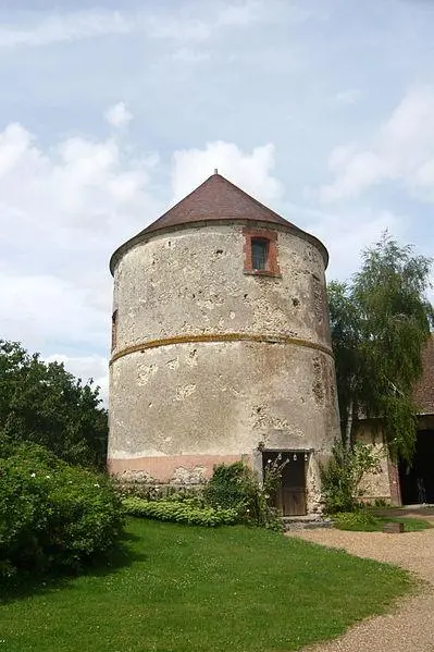 Foto de Granja contigua a la Iglesia Saint-Léger - Le Passant - © Creative Commons (https://creativecommons.org/licenses/by-sa/4.0/deed.fr)