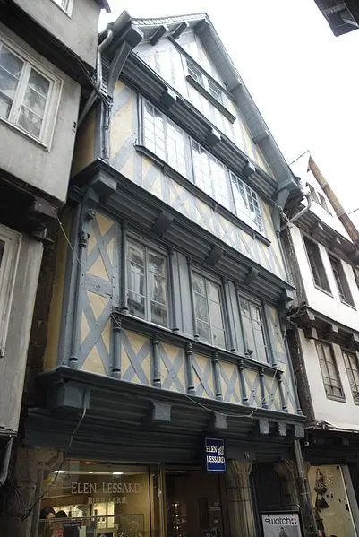 Foto de Edificio - Idward - © Creative Commons (https://creativecommons.org/licenses/by-sa/4.0/deed.fr)