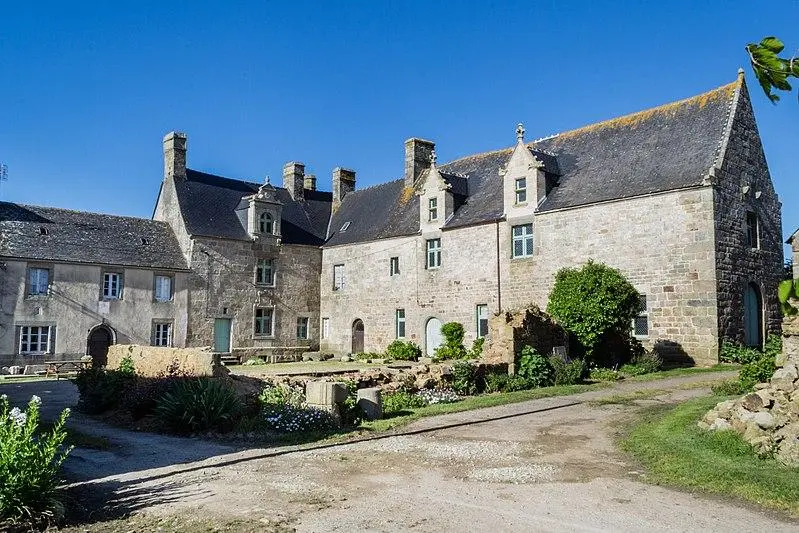 Foto de Kermorus Manor - Kergourlay - © Creative Commons (https://creativecommons.org/licenses/by-sa/4.0/deed.fr)