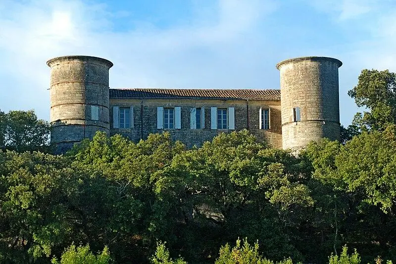 Foto von Aujargues Schloss - EmDee - © Creative Commons (https://creativecommons.org/licenses/by-sa/4.0/deed.fr)