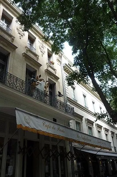 Foto de Café Le Napoléon, ex Café de París - Un naturaliste du Midi, Christian Meyer - © Creative Commons (https://creativecommons.org/licenses/by-sa/4.0/deed.fr)