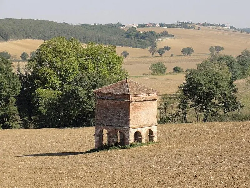 Picture of Pigeonnier dit Reynery - HelenePETIT - © Creative Commons (https://creativecommons.org/licenses/by-sa/4.0/deed.fr)