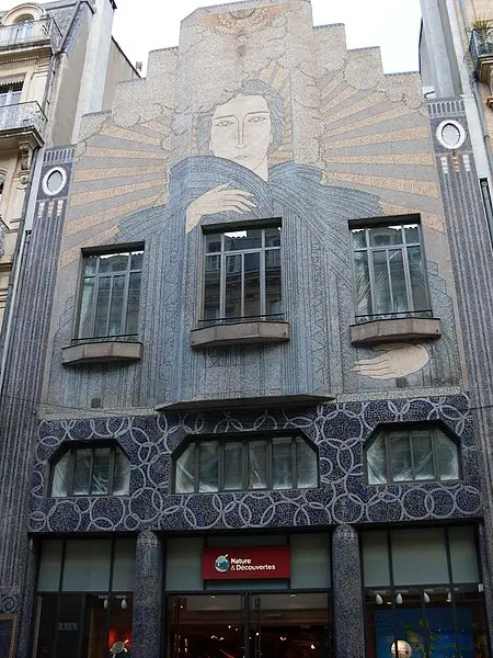Foto di Building dice di "La Dépêche du Midi" - Traumrune - © Creative Commons (https://creativecommons.org/licenses/by-sa/4.0/deed.fr)