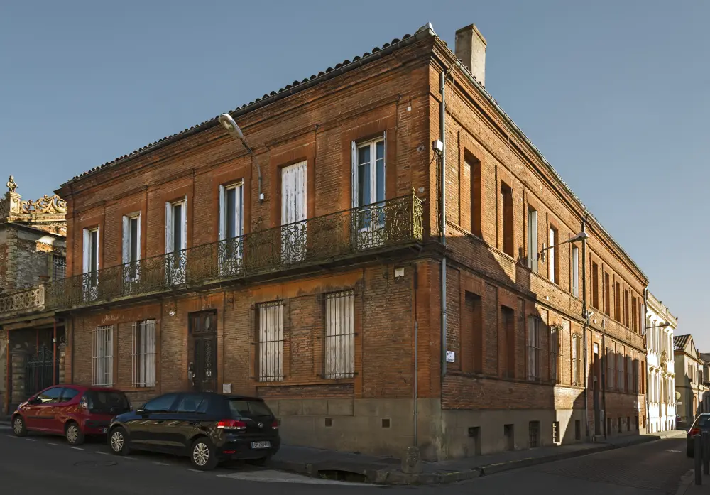 Foto de Fábrica de cerámica de Giscard - Sous licence Creative Commons (https://creativecommons.org/licenses/by-sa/4.0/deed.fr) - Par Archaeodontosaurus - © Creative Commons (https://creativecommons.org/licenses/by-sa/4.0/deed.fr)